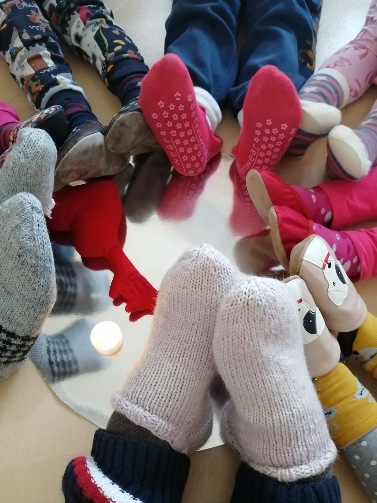 Päiväkerho Vahdolla Lapset ringissä