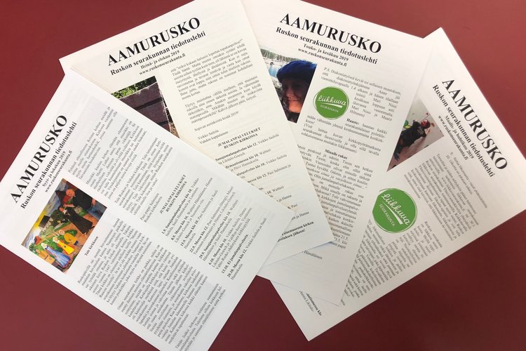 Kuvia Aamurusko tiedoituslehdistä